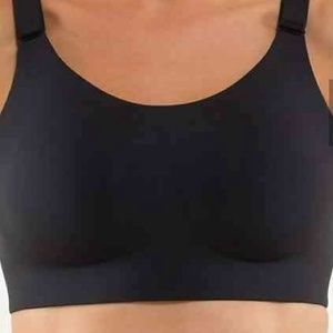 Lululemon booby bracer 34DD