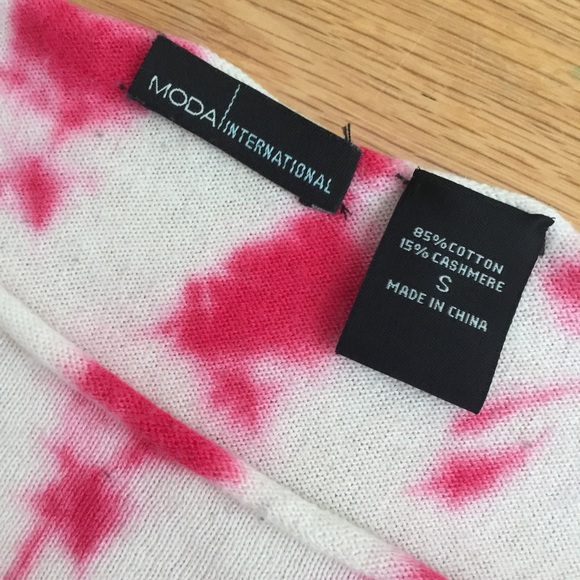 VS | Pink Tie-Dye Off-the-Shoulder Sweater - Picture 3 of 3