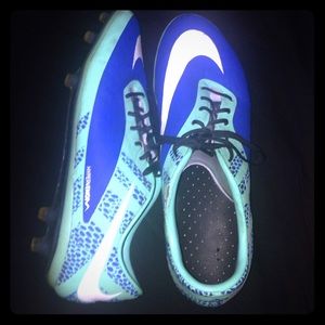 NikeID Custom HyperVenom Cleats
