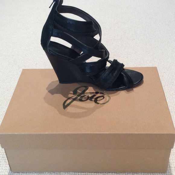 New price! The on trend Joie wedges are a must!