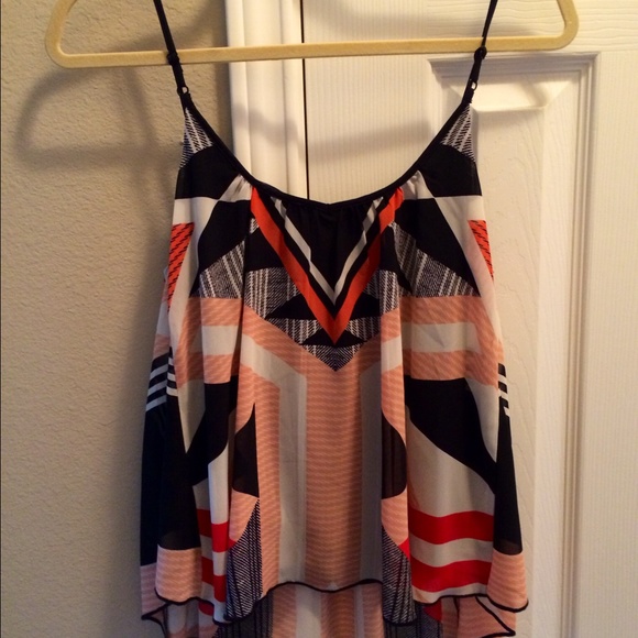 Express print top. Size small! Never worn! - Picture 3 of 3