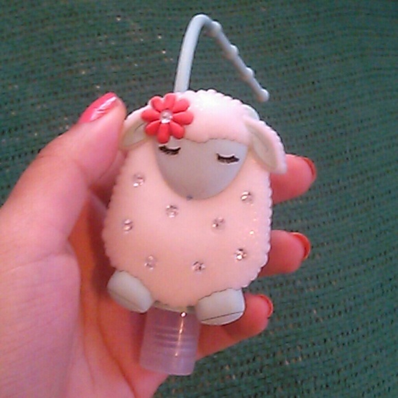 cute bath & bodyworks hand sanitizer case