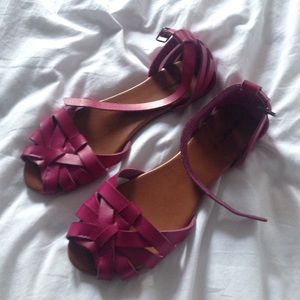 Never worn pink sandals!