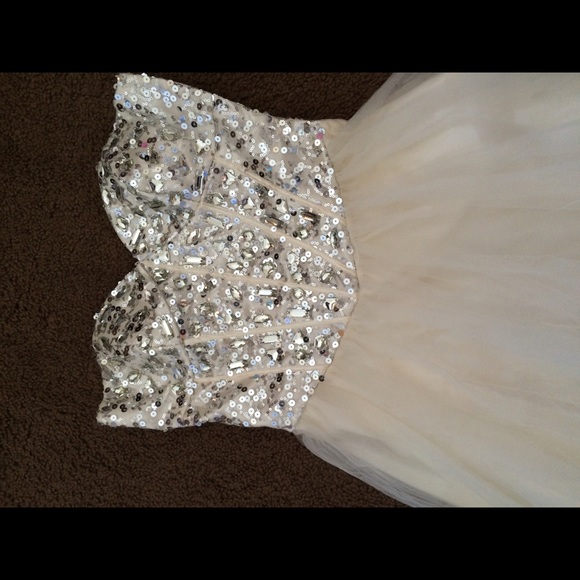 PROM DRESS - Picture 2 of 2