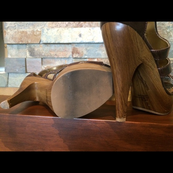 Brown Strap Platforms - Picture 4 of 4