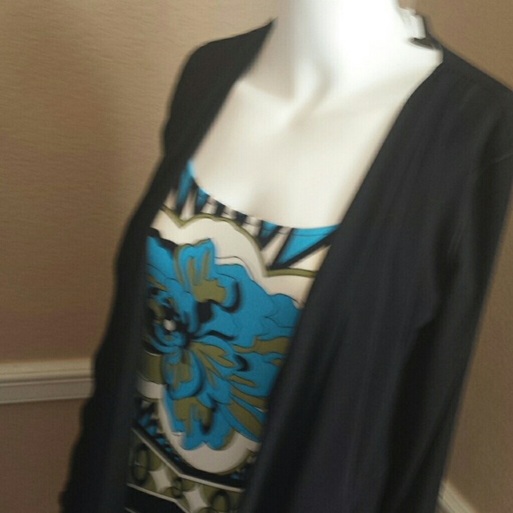 Eva Varro  complete top - Picture 2 of 2