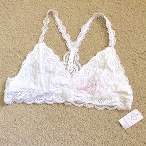 White Lace Bralette 💗
