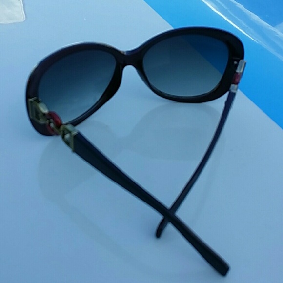 9 west sunglasses - Picture 3 of 3