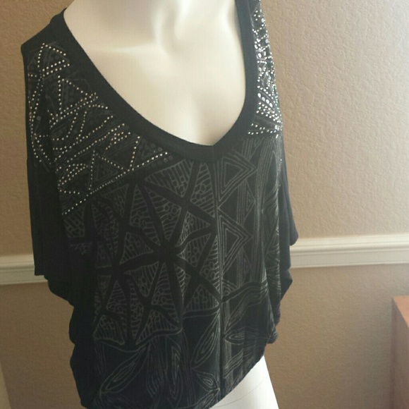 Black top - Picture 2 of 3