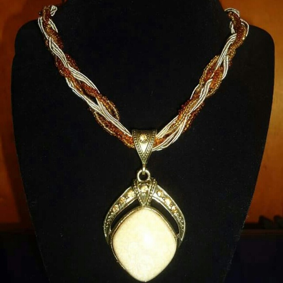Fashion necklace