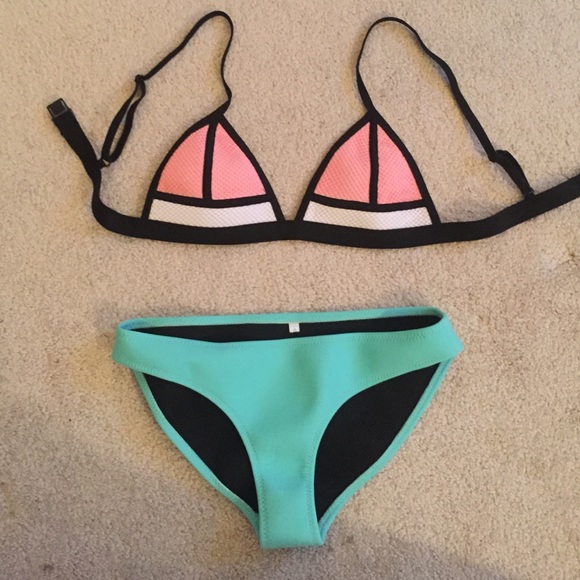 Triangl Bikini