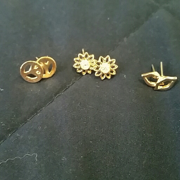 Earrings - Picture 3 of 4