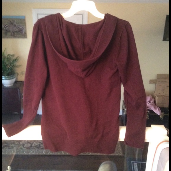 🚫sold🚫Maroon AE cardigan - Picture 2 of 2