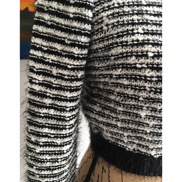 ❌FINAL PRICE❌ Cropped Striped Fuzzy Sweater - Picture 3 of 3