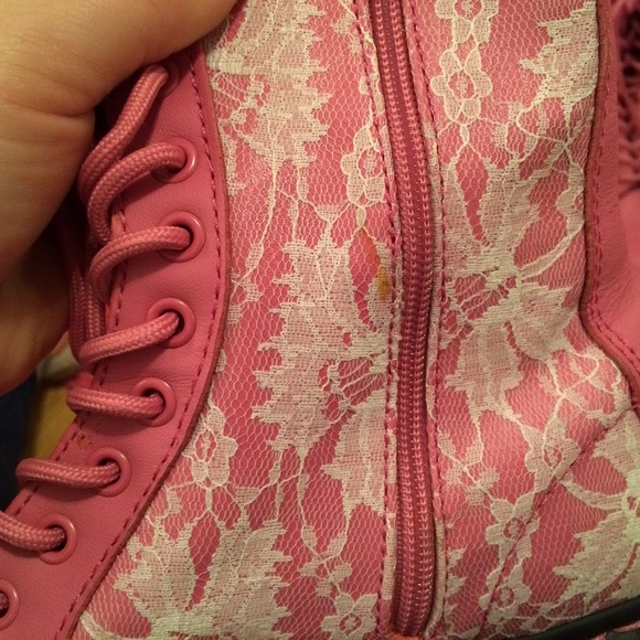 SOLD Dr. Martens pink with white lace mods lace - Picture 2 of 4