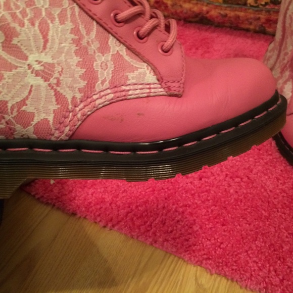 SOLD Dr. Martens pink with white lace mods lace - Picture 3 of 4
