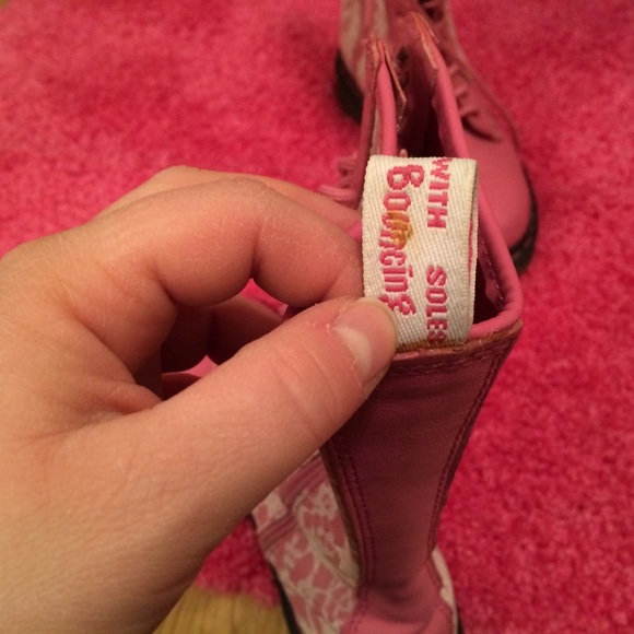 SOLD Dr. Martens pink with white lace mods lace - Picture 4 of 4