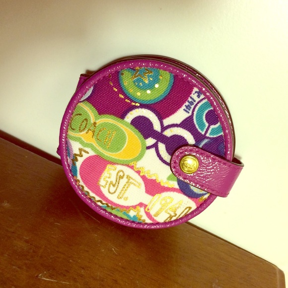 I'm selling a basically new coach mirror.