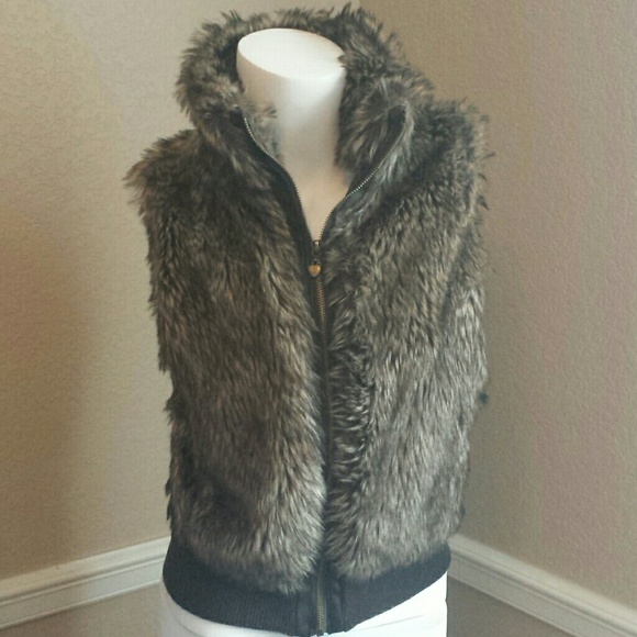 Furry vest - Picture 2 of 3