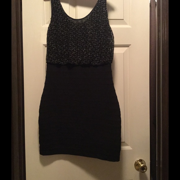 EXPRESS Black Party Dress 👗👠