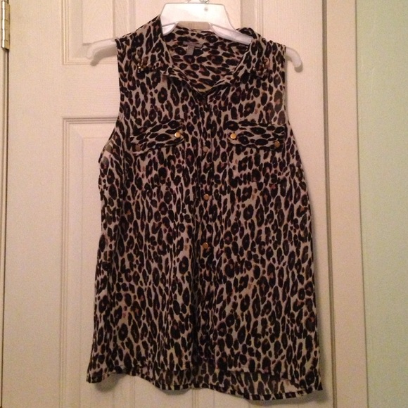 Leopard print top