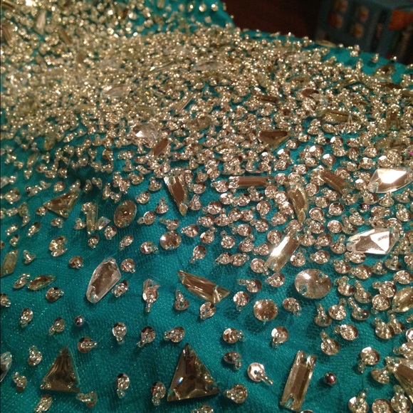 Terani Couture prom dress - Picture 4 of 4