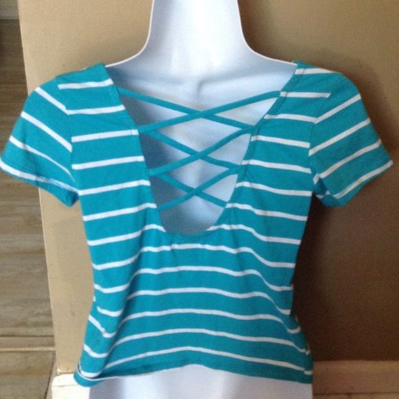 Wet seal crop top - Picture 2 of 3