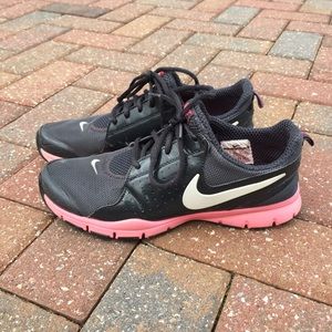 Nike Women's In Season TR