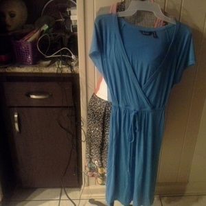 Nicole Miller dress sz Large ties at waist