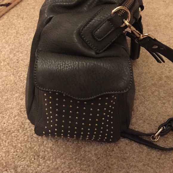 💎SOLD💎 Shoulder Bag - Picture 3 of 4