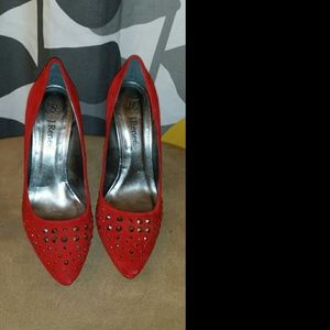 J RENEE' RED PUMPS