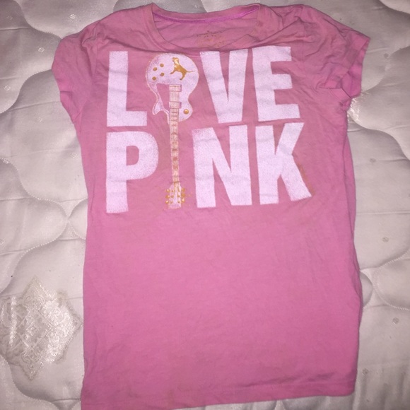 ⬇️CHEAP Victoria's Secret large pink tee