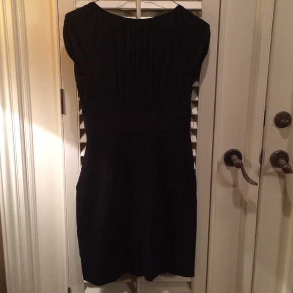 Black dress - Picture 2 of 2