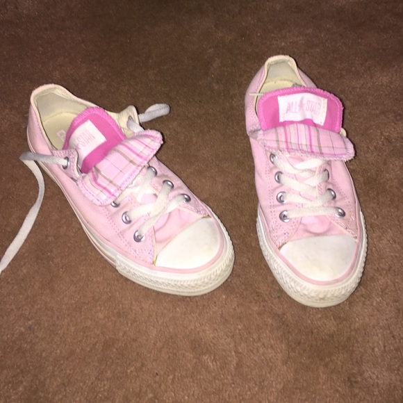 converse sneakers. - Picture 1 of 3