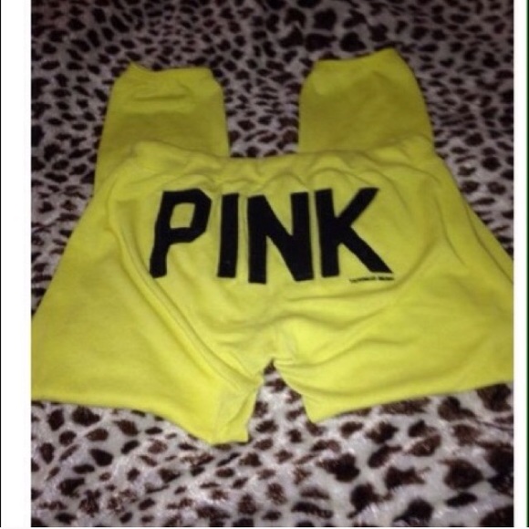 Vs pink sweatsDO NOT BUY