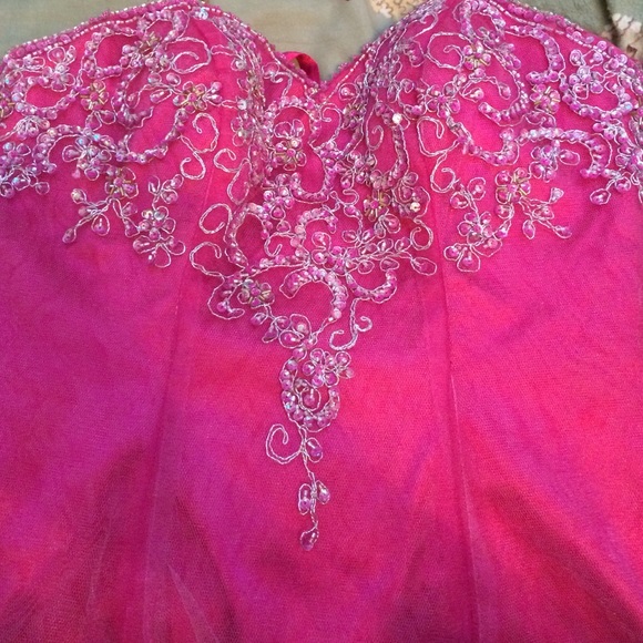 Prom gown - Picture 2 of 4
