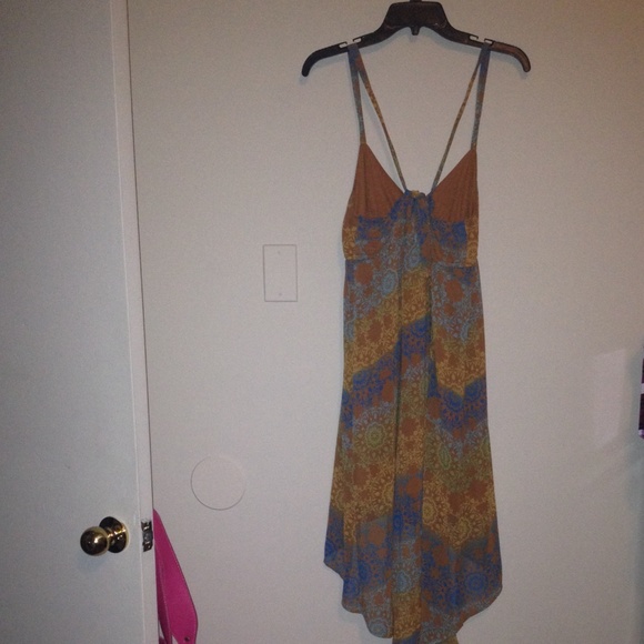 Dress - Picture 3 of 4