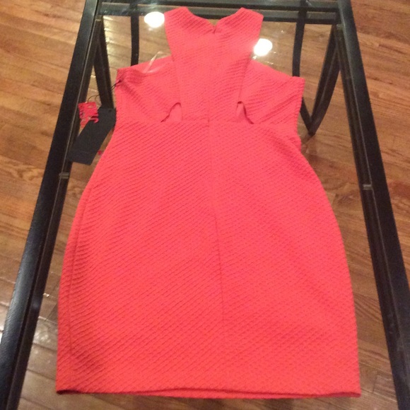 💥💥SALE 💥💥Coral body con dress! NWT - Picture 4 of 4