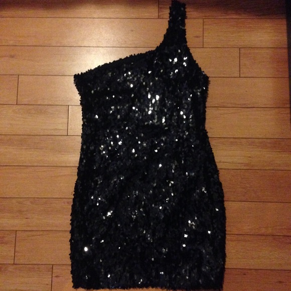 Black One Shoulder Sequin Dress