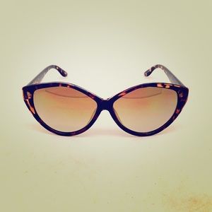 NWOT Tortoise Oval Shaped Sunglasses