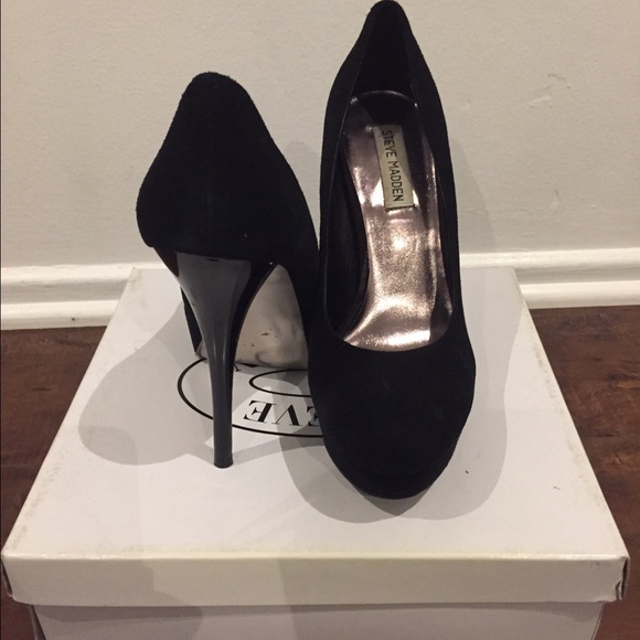 Caryssa Black Suede Steve Madden Pumps