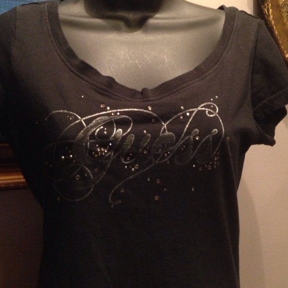 Guess Tops - 🎉GUESS🎉black top