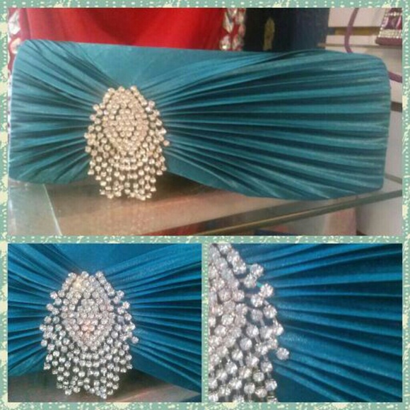 Elegant formal clutch.