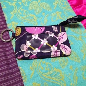 Zip ID Vera Bradley in Nightingale