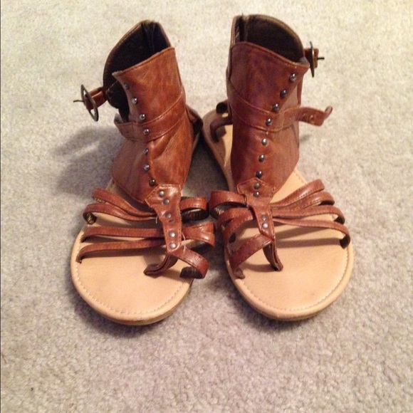 Tan ankle sandals