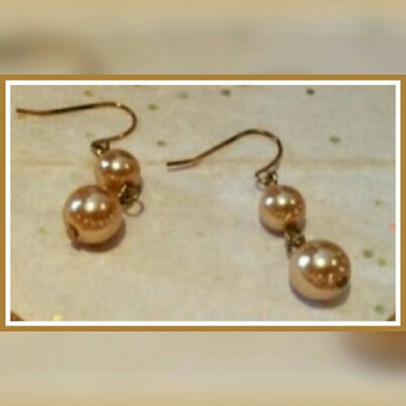 🔥💣SALE🔥NWOT🆕,STATEMENT FAUX PEARL⚪⚪ NECKLACE - Picture 2 of 3