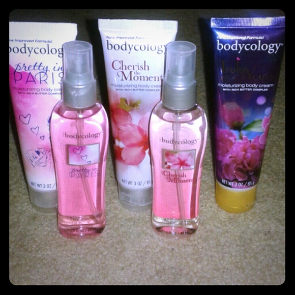 Moisturizing Body Cream w/ matching fragrance mist