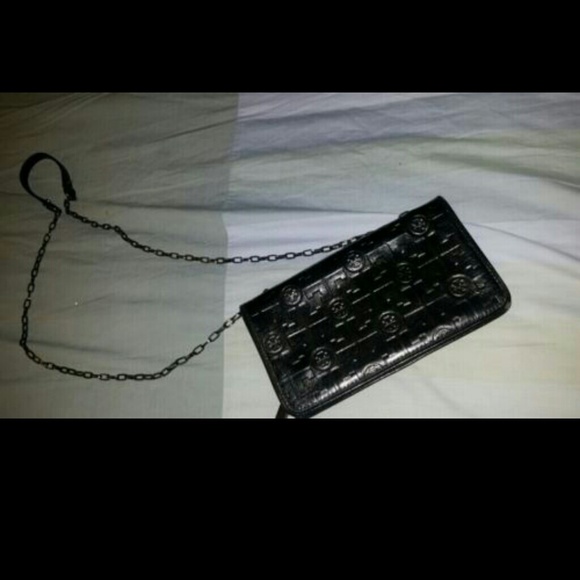 Tory Burch chain wallet very cute black wit "t"