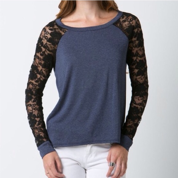 LOWEST "Little Dreamer" Lace Sleeve Baseball Top - Picture 2 of 2