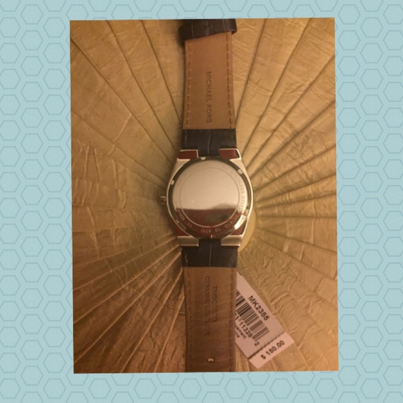 SOLD in BUNDLE Michael Kors Blue Face Watch - Picture 3 of 4